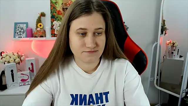 Snapshot of Lucky_Lana chatting on 12.15.25 Lucky Lana online show from 12.15.25