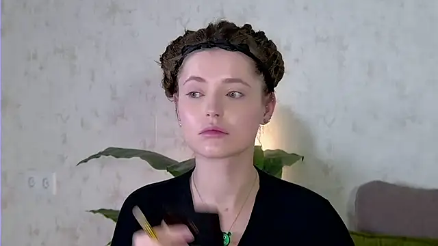 AshleyD  online show from 10.13.25