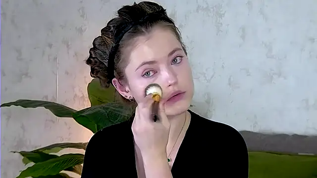 AshleyD  online show from 11.13.25