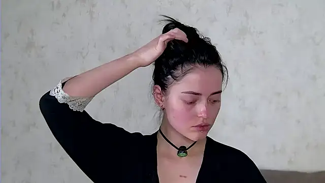 AshleyD  online show from 04.20.26