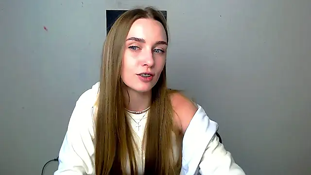 Snapshot of Doll_Angelina chatting on 07.30.26 Doll Angelina online show from 07.30.26