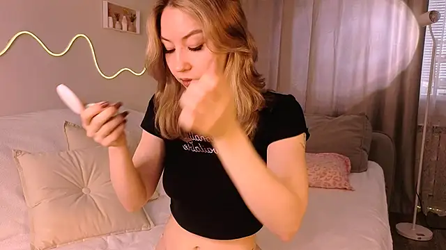 Lilo Sims online show from 10.26.25