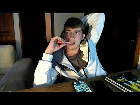 laurent 01 online show from 09.15.25