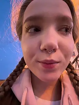 bambi lu online show from 10.19.25