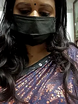 Snapshot of aparna99 chatting on 09.18.25 aparna99 online show from 09.18.25