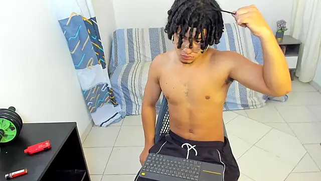 Snapshot of samxx_muscle chatting on 07.27.26 samxx muscle online show from 07.27.26
