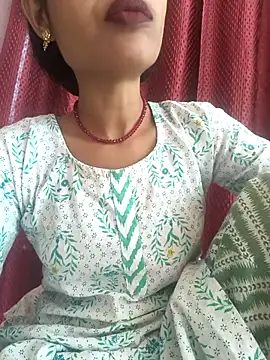 Eshna Dabral online show from 10.16.25