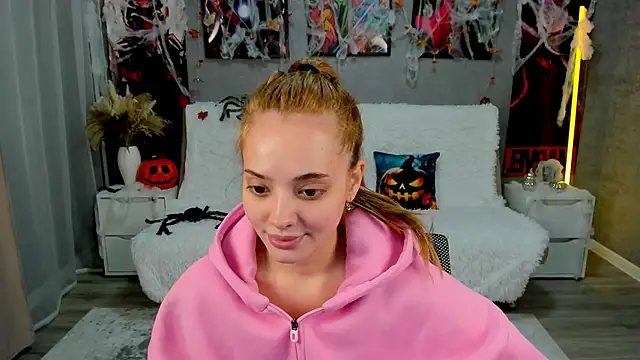 MelanieAlves online show from 10.30.25