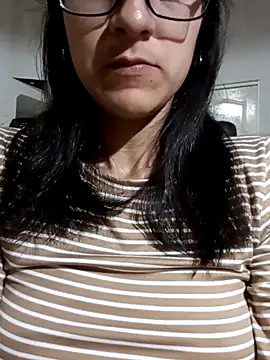 Snapshot of Camilitah chatting on 10.05.25 Camilitah online show from 10.05.25