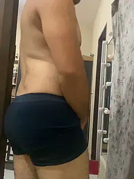 Snapshot of Souza_jlsm chatting on 12.18.25 Souza jlsm online show from 12.18.25