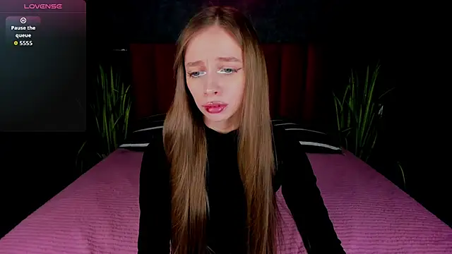 Amy Waynee online show from 11.23.25