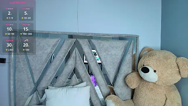 Elaine87  online show from 09.25.25