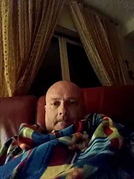 Alexis Bull online show from 04.06.26