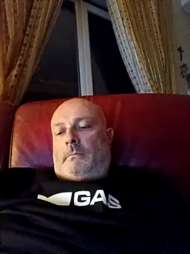 Alexis Bull online show from 04.12.26