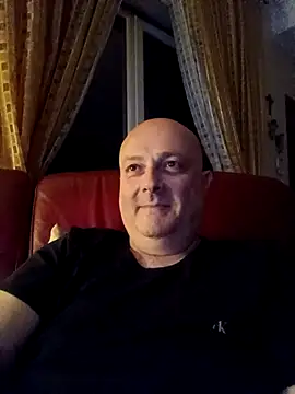 Alexis Bull online show from 04.19.26