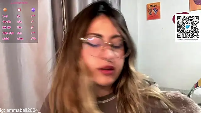 Snapshot of emma__bell_ chatting on 02.08.26 emma bell online show from 02.08.26