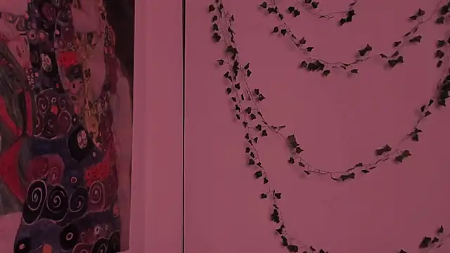 secret princess online show from 10.31.25