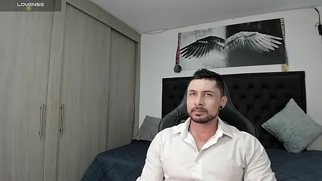 santi aesthetic online show from 09.26.25