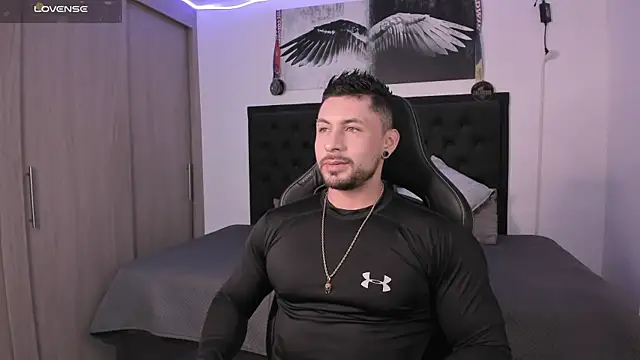 santi aesthetic online show from 10.24.25