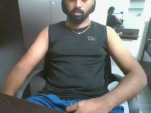 Snapshot of lovelyakash69 chatting on 10.27.25 lovelyakash69 online show from 10.27.25