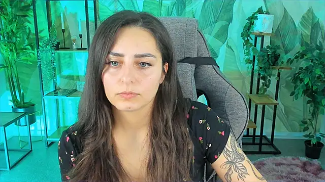 ValeriiMills online show from 11.27.25