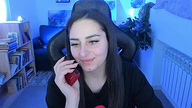 Snapshot of ValeriiMills chatting on 03.01.26 ValeriiMills online show from 03.01.26