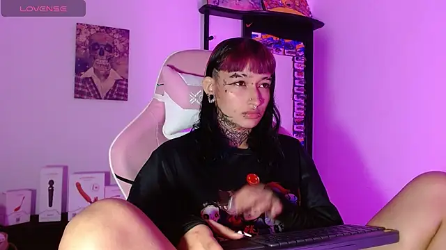 SharaRoss1 online show from 04.18.26