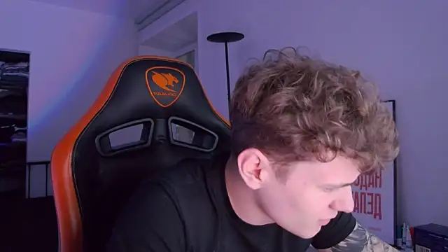 DanyDavis online show from 10.10.25