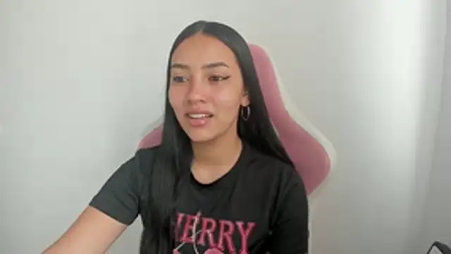 Snapshot of karely_sweet_ chatting on 07.04.26 karely sweet online show from 07.04.26