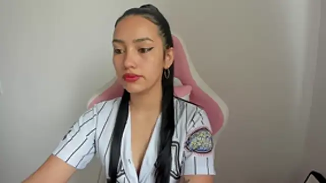 Snapshot of karely_sweet_ chatting on 07.18.26 karely sweet online show from 07.18.26