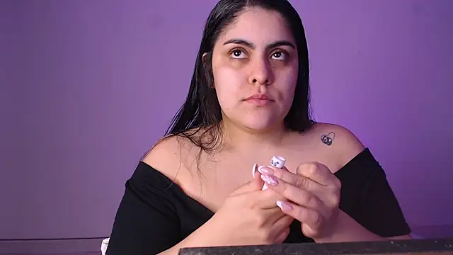 Snapshot of Amandaa_Lynn chatting on 11.08.25 Amandaa Lynn online show from 11.08.25