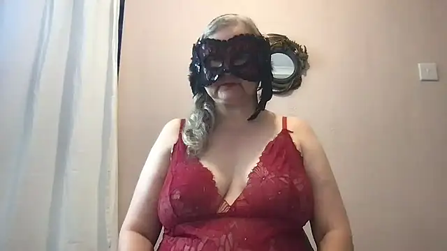 Snapshot of Raven_Magical_Milf chatting on 09.24.25 Raven Magical Milf online show from 09.24.25