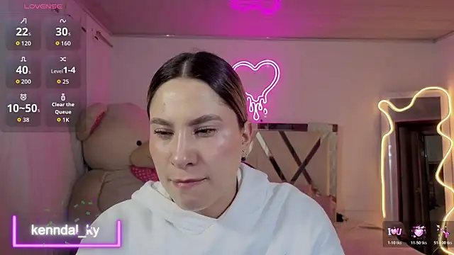 saaya tay online show from 04.17.26