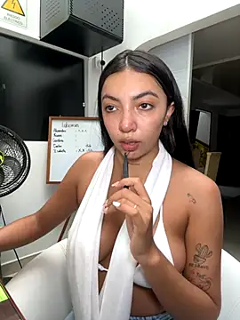 ImAshley1 online show from 10.04.25