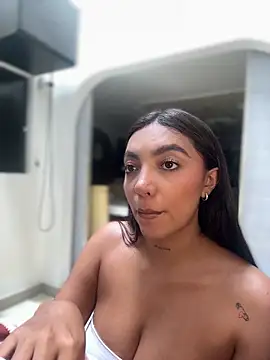 ImAshley1 online show from 10.20.25