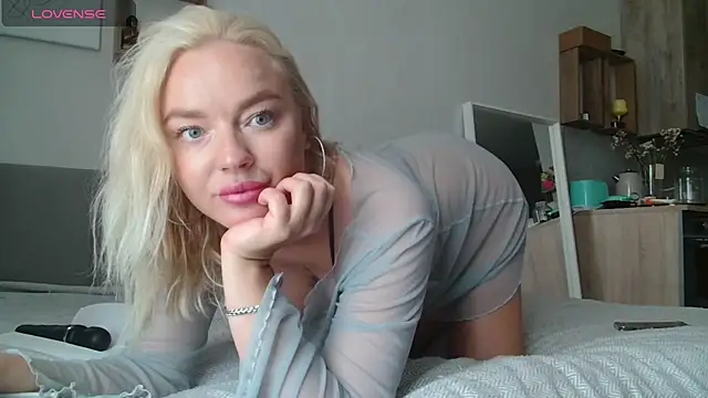 Snapshot of Eva___forever chatting on 07.07.26 Eva forever online show from 07.07.26