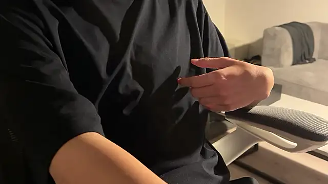 Snapshot of satoshi1008 chatting on 10.24.25 satoshi1008 online show from 10.24.25