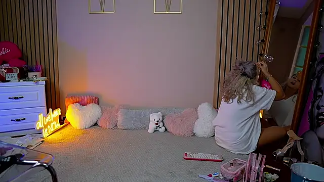 SabrinaJade online show from 09.09.25