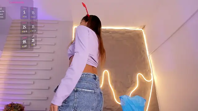 Dulce Quintana online show from 12.15.25