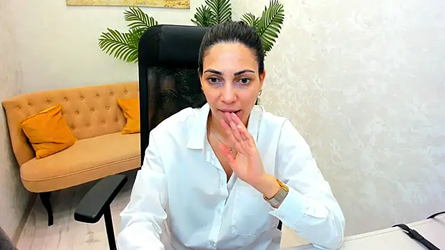 Snapshot of AllaYerty chatting on 03.22.25 AllaYerty online show from 03.22.25