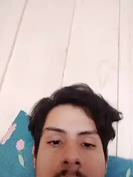 Snapshot of Omoraia chatting on 12.13.25 Omoraia online show from 12.13.25