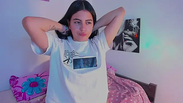 mialeia01 online show from 09.14.25