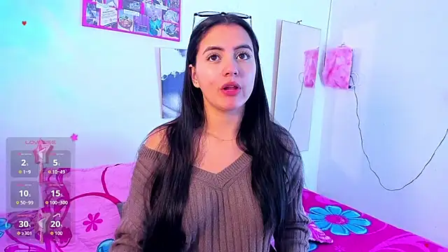 mialeia01 online show from 10.29.25