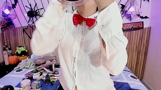 AlissaJoness online show from 10.25.25