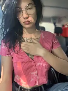 Snapshot of MeekyRich chatting on 09.16.25 MeekyRich online show from 09.16.25