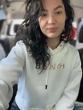 Snapshot of MeekyRich chatting on 09.19.25 MeekyRich online show from 09.19.25