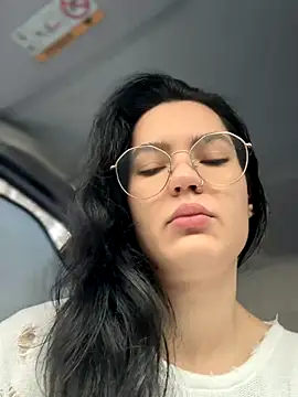 Snapshot of MeekyRich chatting on 10.08.25 MeekyRich online show from 10.08.25