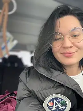 Snapshot of MeekyRich chatting on 11.13.25 MeekyRich online show from 11.13.25