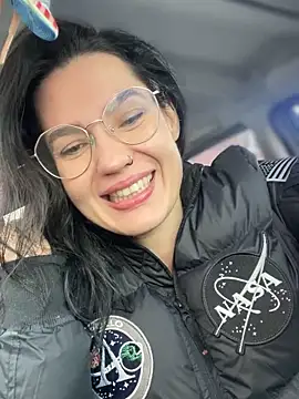 Snapshot of MeekyRich chatting on 11.21.25 MeekyRich online show from 11.21.25