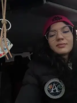 Snapshot of MeekyRich chatting on 11.29.25 MeekyRich online show from 11.29.25